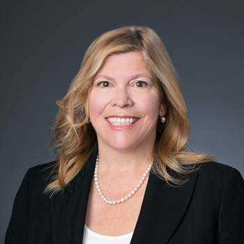 Catherine Runge headshot