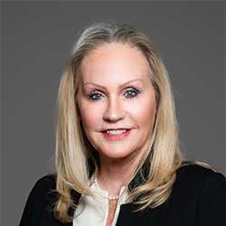 Cathie Wachter headshot