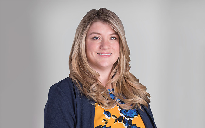 Kelly McReynolds Headshot